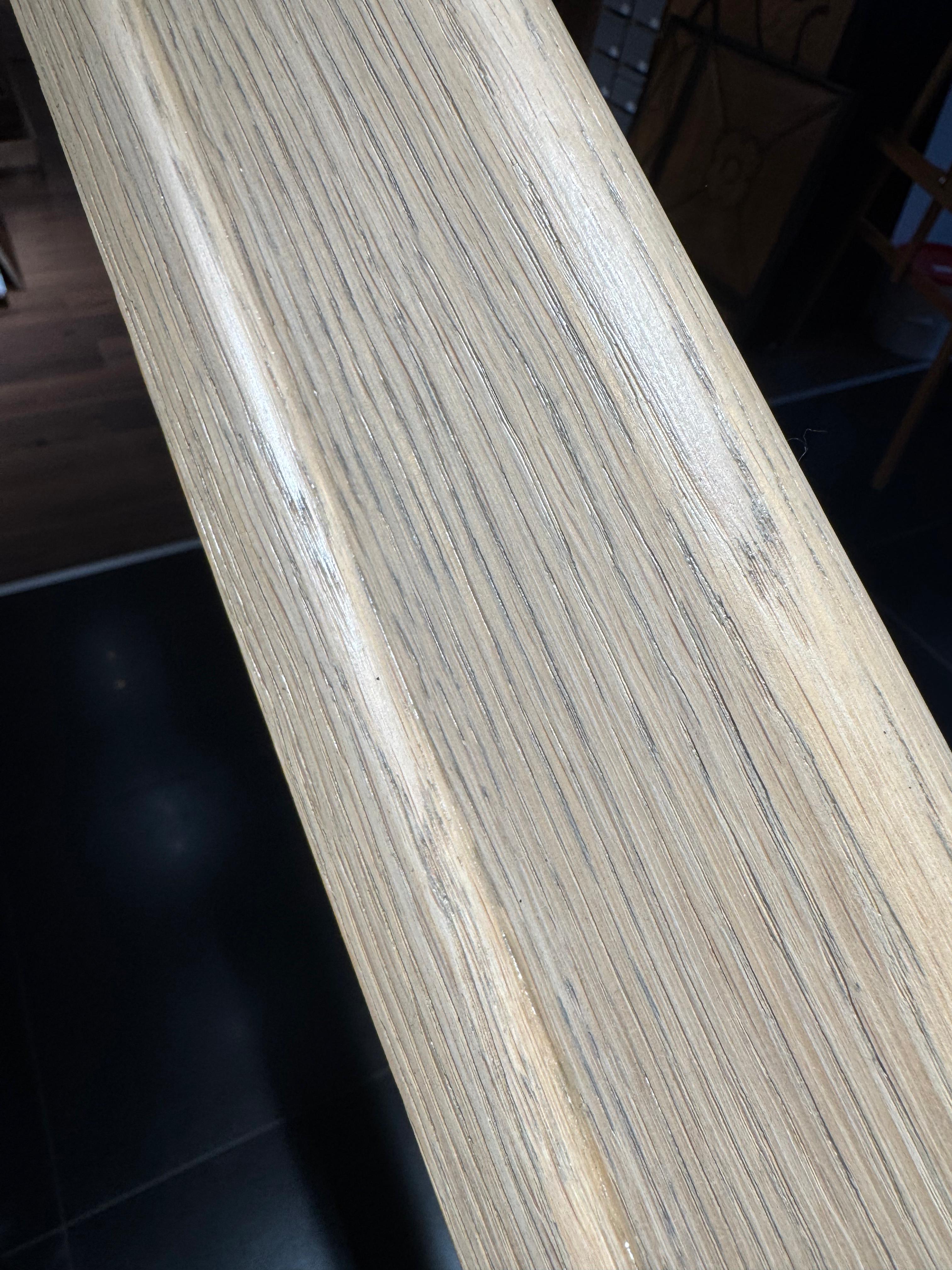 Плинтус массив Дуб сапожок серое масло 74х20х2100 мм